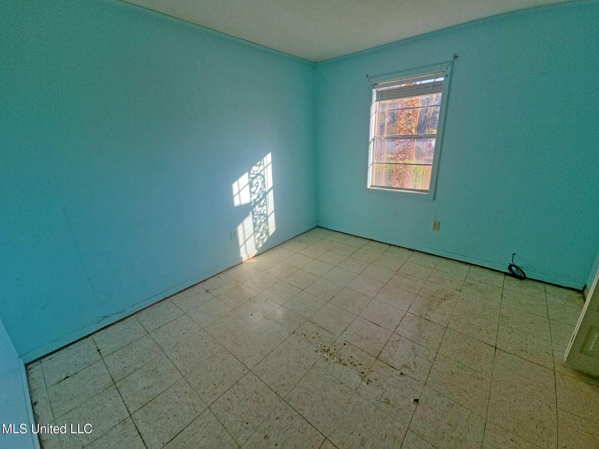 206 Hoover Street Belzoni, MS 39038 - Photo 7 of 22 35-Nov 15 2025 02_55pm-PT15