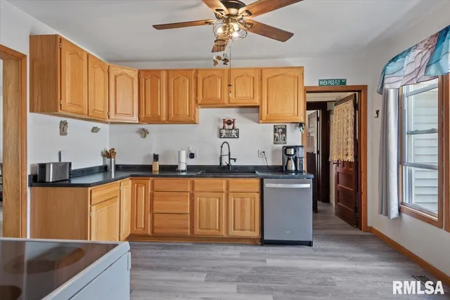 $210,000 | 1017 East Ash Street, Taylorville, IL 62568