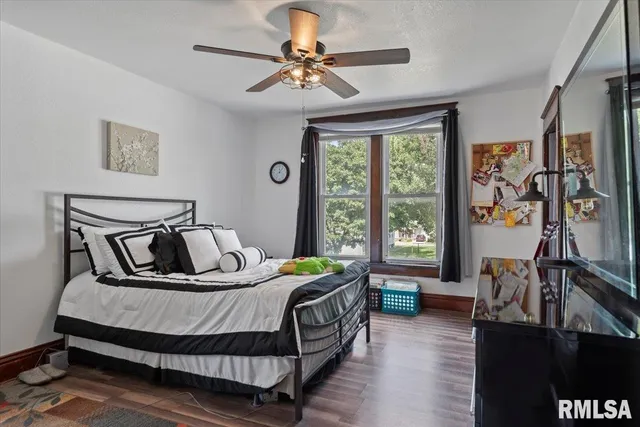 $210,000 | 1017 East Ash Street, Taylorville, IL 62568