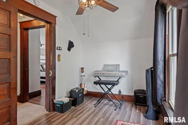 $210,000 | 1017 East Ash Street, Taylorville, IL 62568