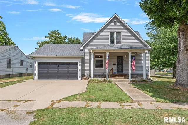 $210,000 | 1017 East Ash Street, Taylorville, IL 62568