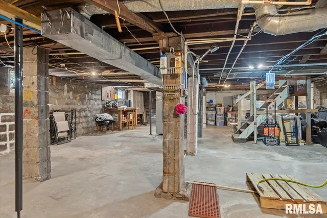 $210,000 | 1017 East Ash Street, Taylorville, IL 62568