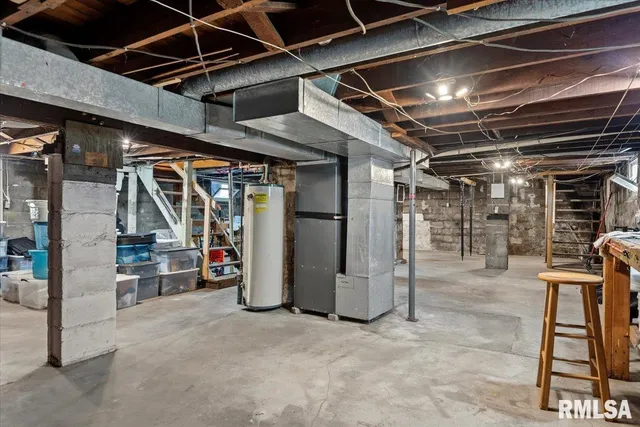 $210,000 | 1017 East Ash Street, Taylorville, IL 62568