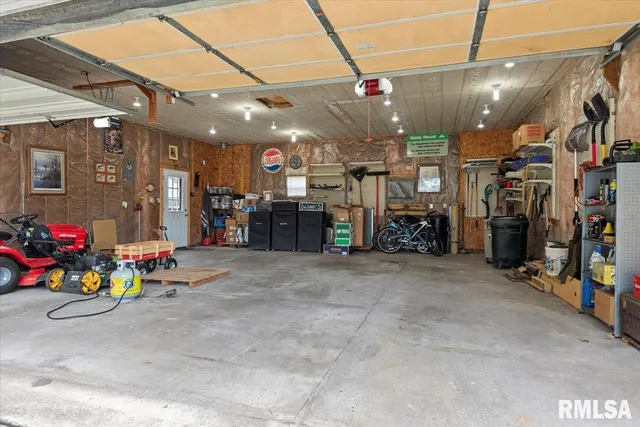 $210,000 | 1017 East Ash Street, Taylorville, IL 62568