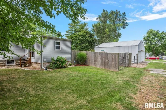 $210,000 | 1017 East Ash Street, Taylorville, IL 62568