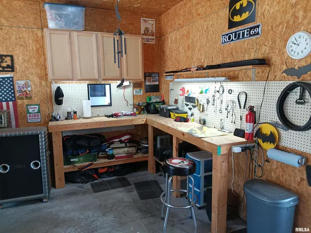 $210,000 | 1017 East Ash Street, Taylorville, IL 62568