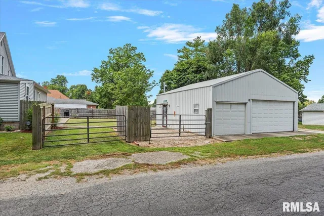 $210,000 | 1017 East Ash Street, Taylorville, IL 62568