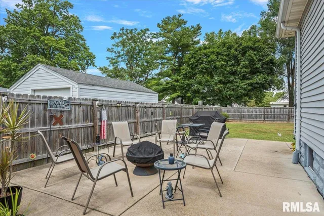 $210,000 | 1017 East Ash Street, Taylorville, IL 62568