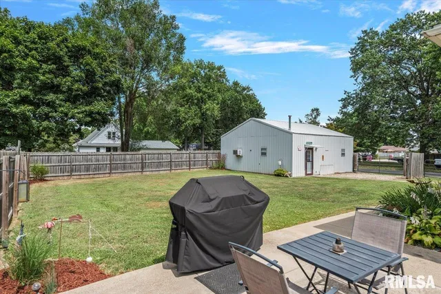 $210,000 | 1017 East Ash Street, Taylorville, IL 62568