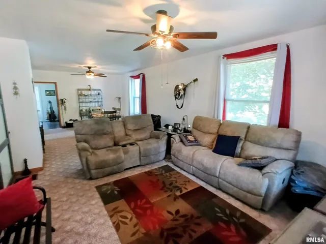 $210,000 | 1017 East Ash Street, Taylorville, IL 62568