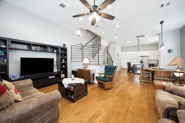 $549,997 | 4618 La Branch Street, Houston, TX 77004