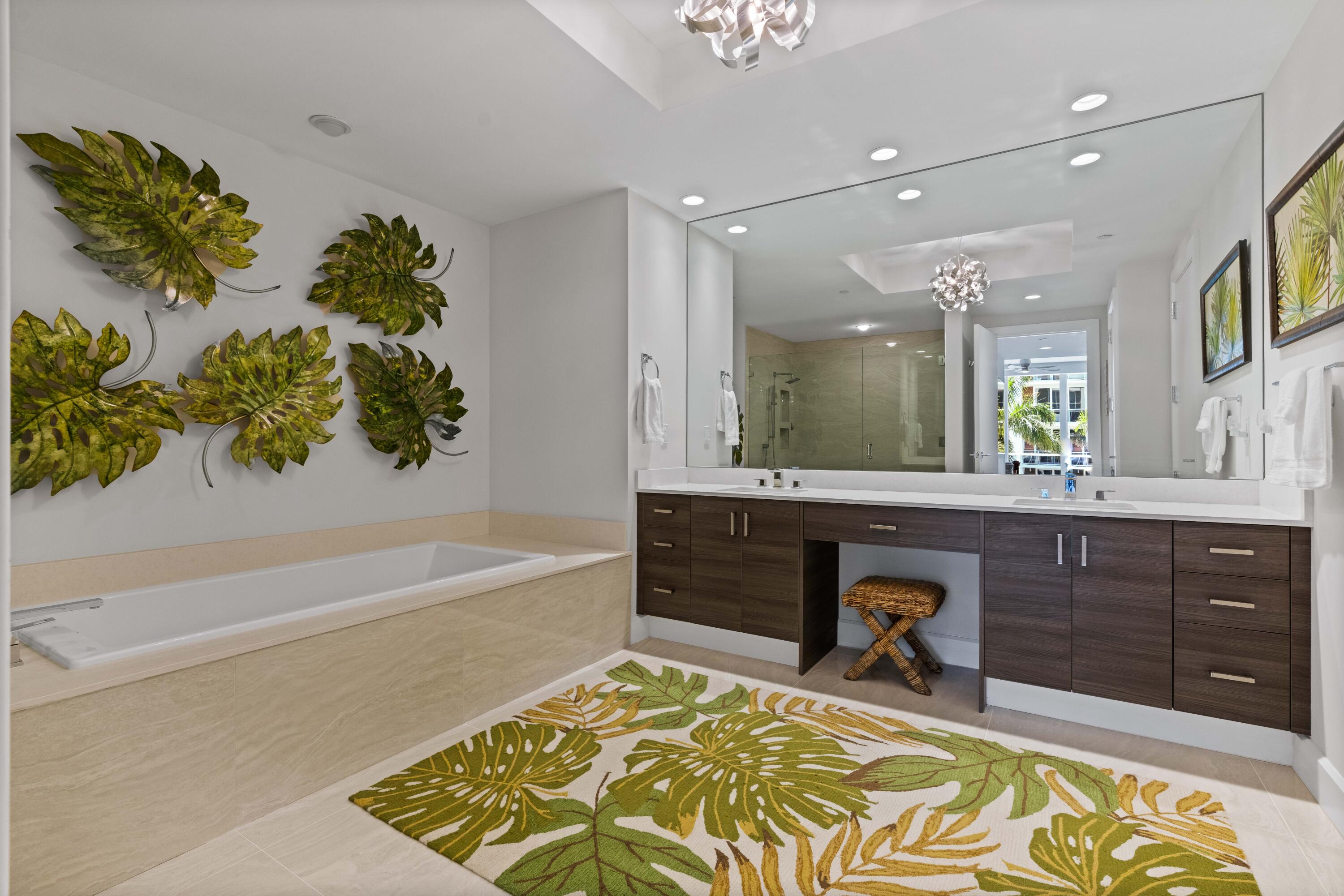 2720 Donald Ross Road, Unit 301 Palm Beach Gardens, FL 33410 - Photo 22 of 64 Master Bath
