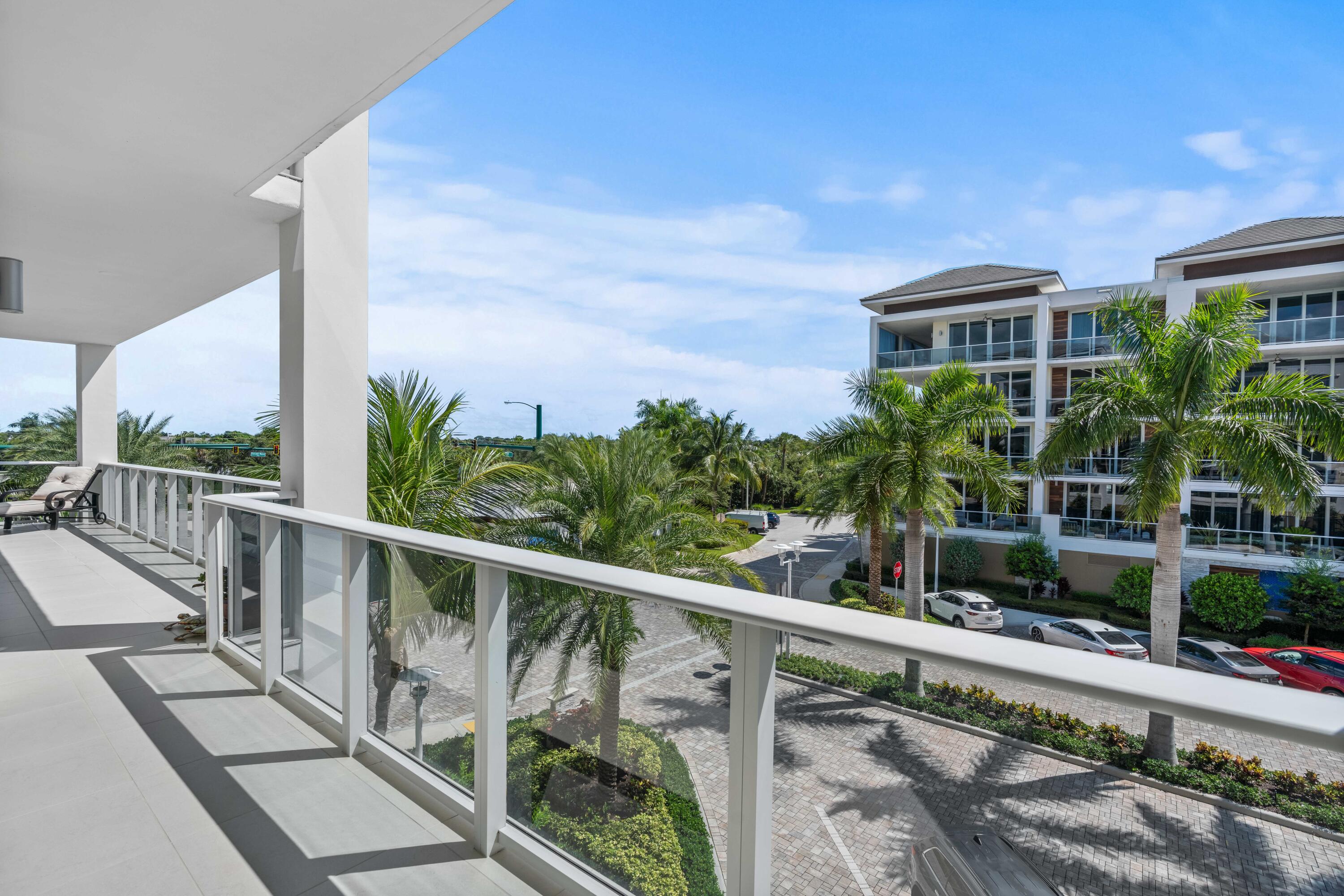 2720 Donald Ross Road, Unit 301 Palm Beach Gardens, FL 33410 - Photo 33 of 64 Wrap Around Balcony