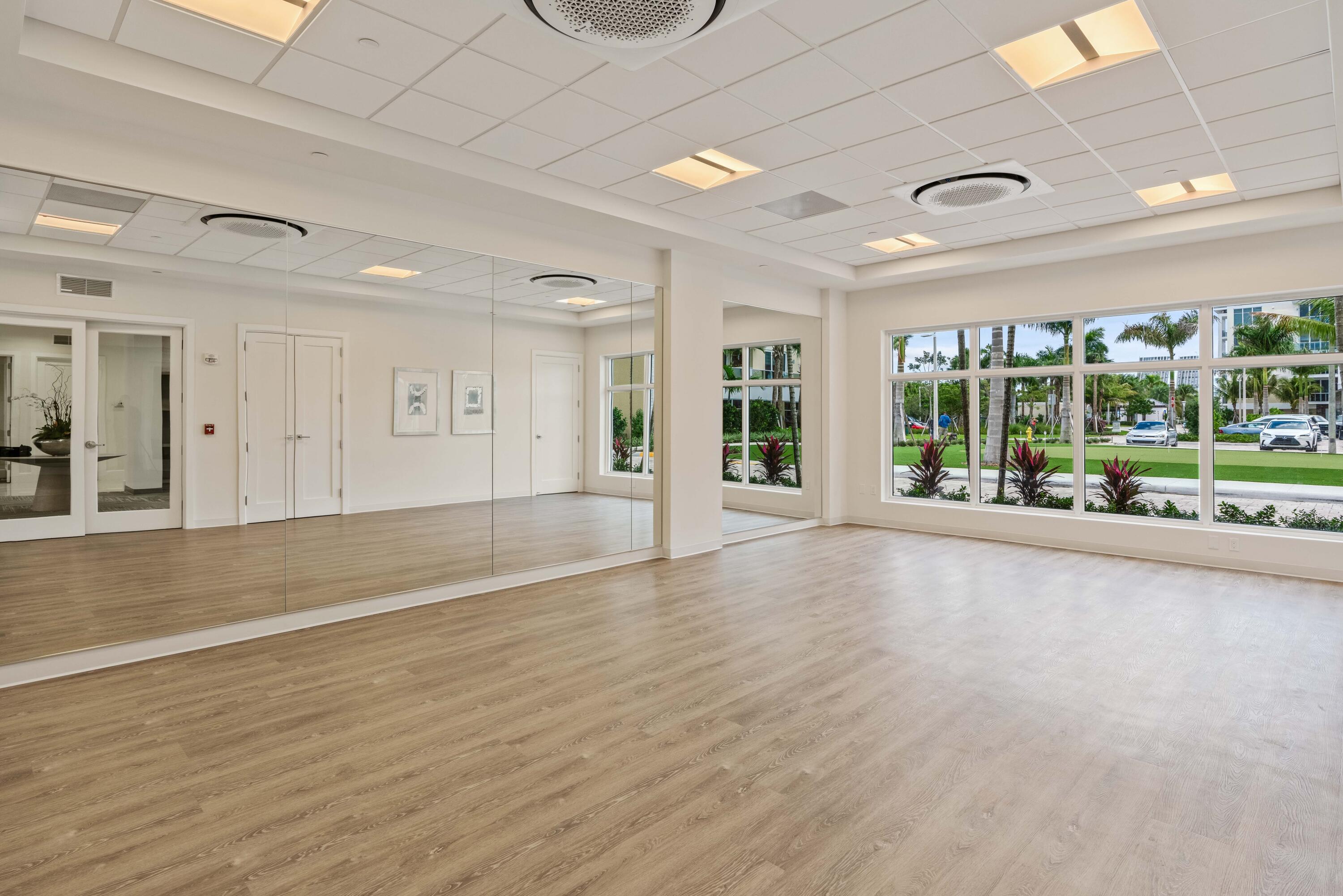 2720 Donald Ross Road, Unit 301 Palm Beach Gardens, FL 33410 - Photo 47 of 64 Group Fitness
