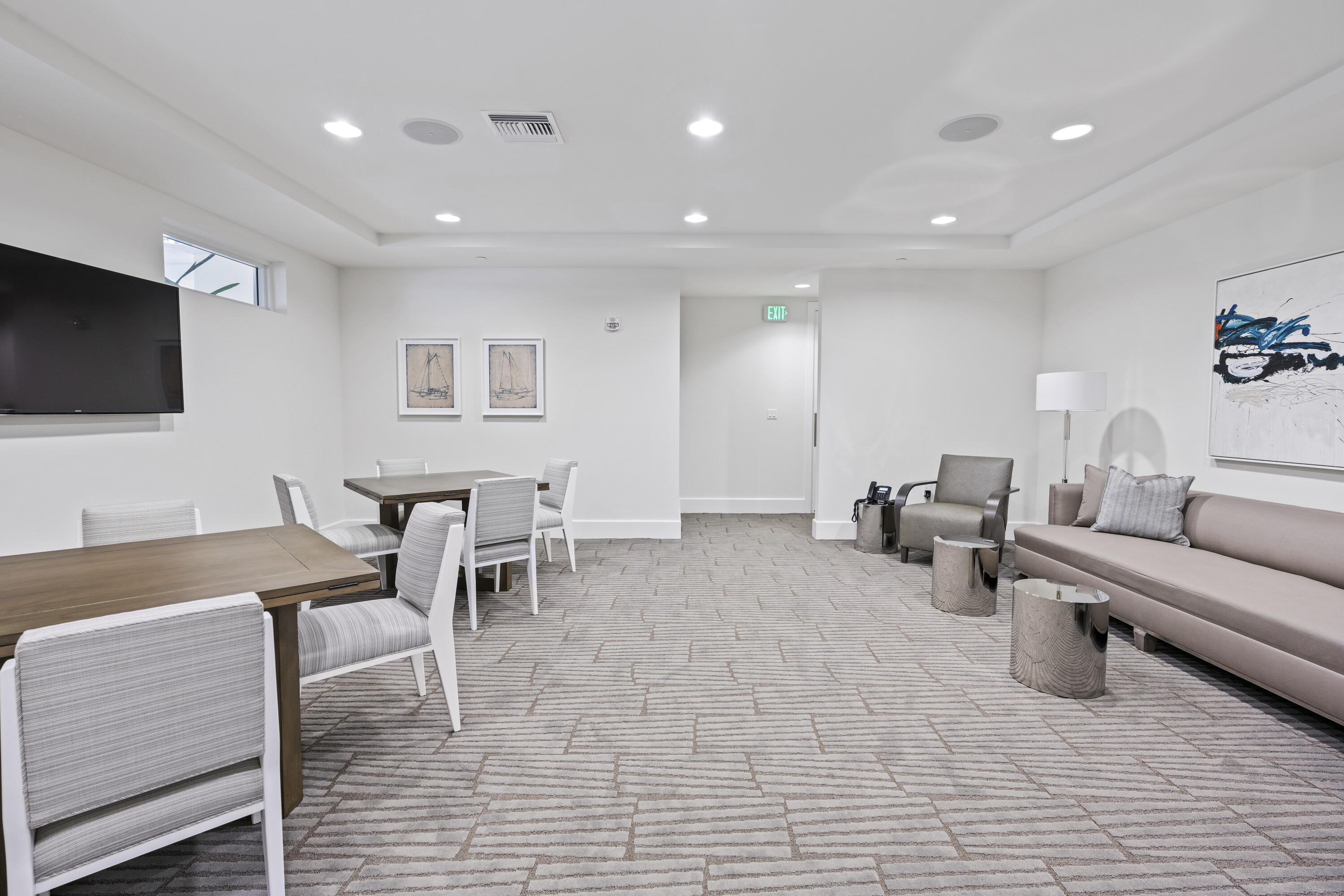 2720 Donald Ross Road, Unit 301 Palm Beach Gardens, FL 33410 - Photo 48 of 64 Locker Room