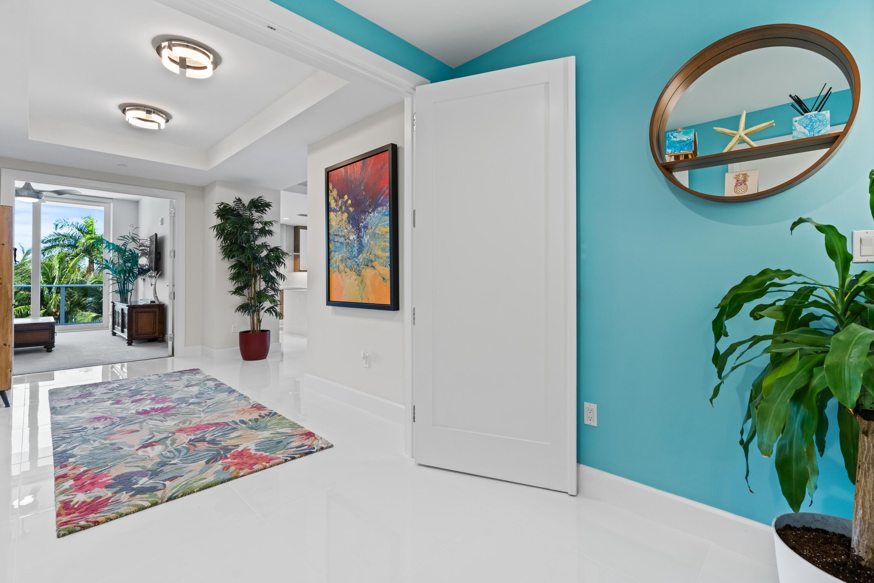 2720 Donald Ross Road, Unit 301 Palm Beach Gardens, FL 33410 - Photo 6 of 64 Private Foyer