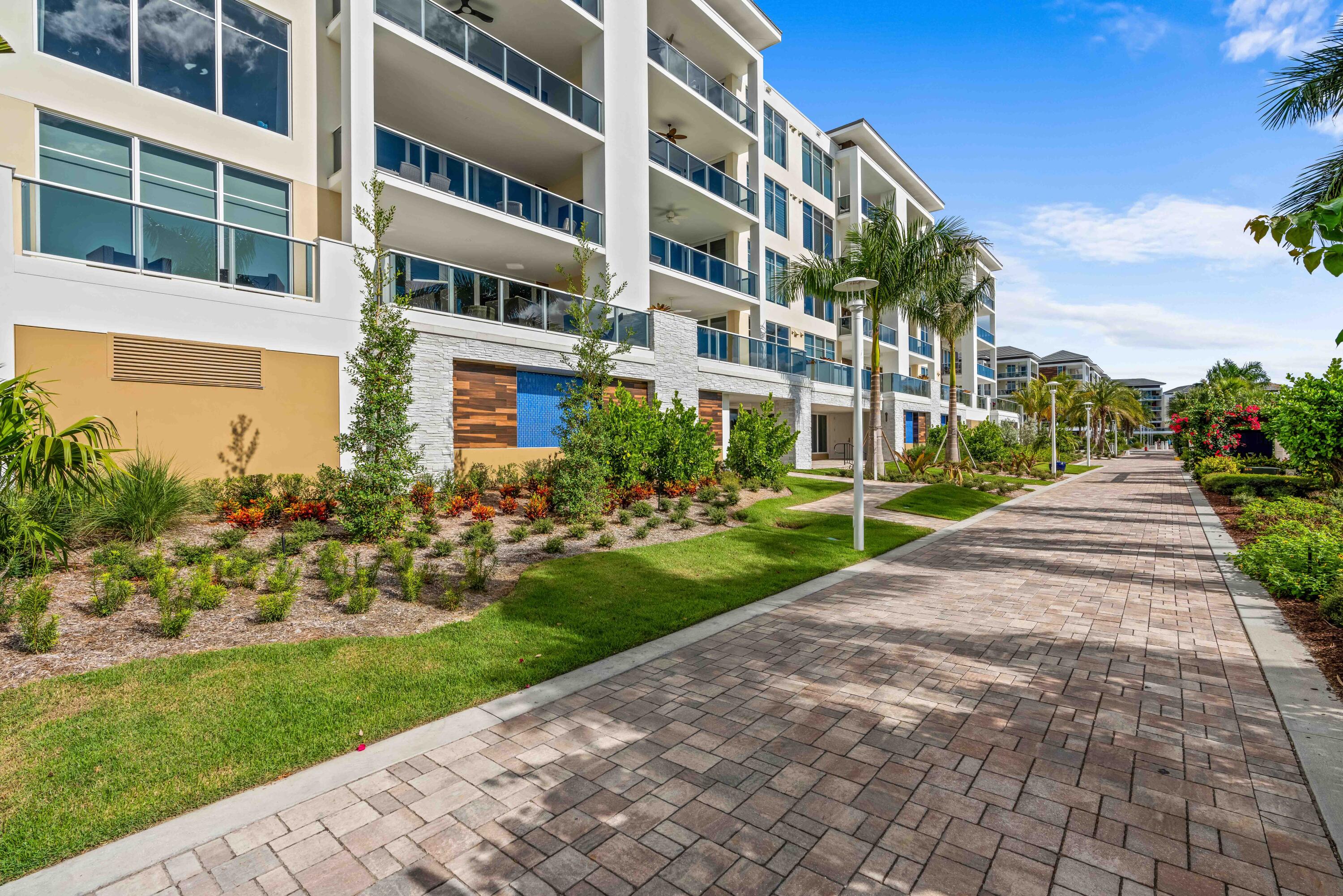 2720 Donald Ross Road, Unit 301 Palm Beach Gardens, FL 33410 - Photo 64 of 64 3/4 Mile Walking Path w/Dog Stations