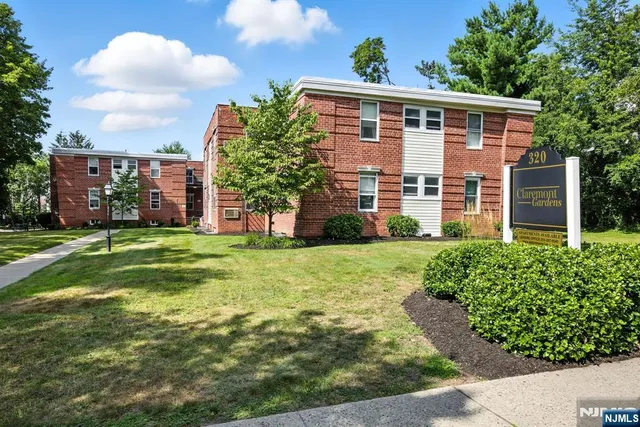 $1,749 | 320 Claremont Avenue, Unit B12, Montclair, NJ 07042