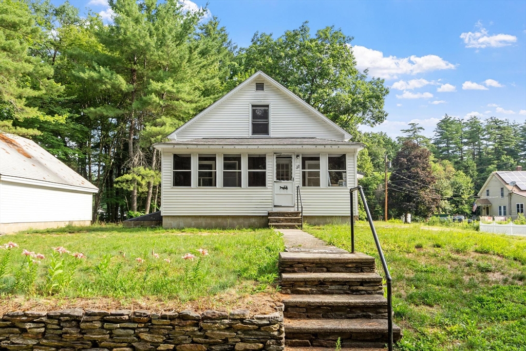 28 Wellesley Street Athol, MA 01331 - Photo 2 of 23