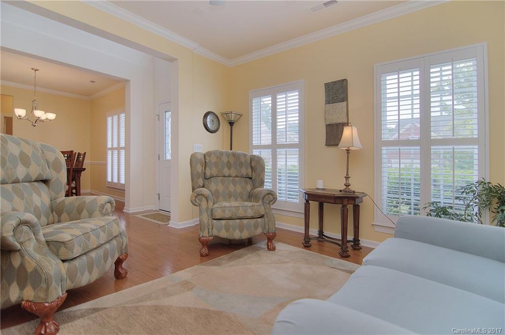 6310 Baltray Road Charlotte, NC 28278 - Photo 4 of 24 Gallery Image 4