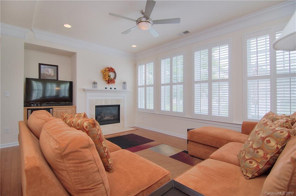 6310 Baltray Road Charlotte, NC 28278 - Photo 6 of 24 Gallery Image 6
