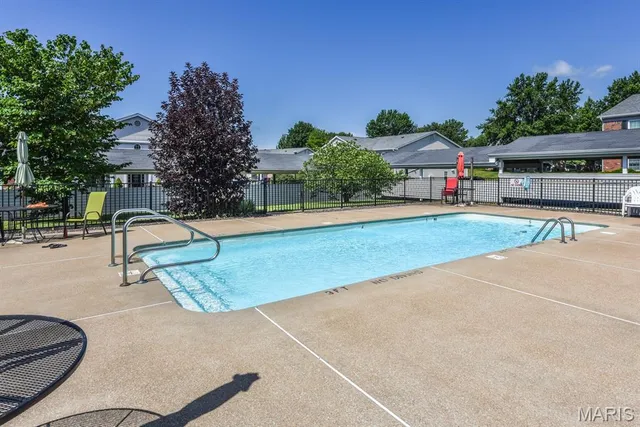 $144,900 | 10 Berview Circle, Unit D, St. Louis, MO 63129