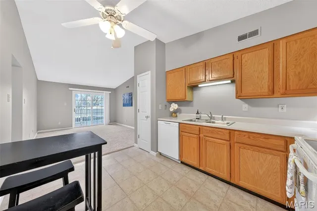 $144,900 | 10 Berview Circle, Unit D, St. Louis, MO 63129