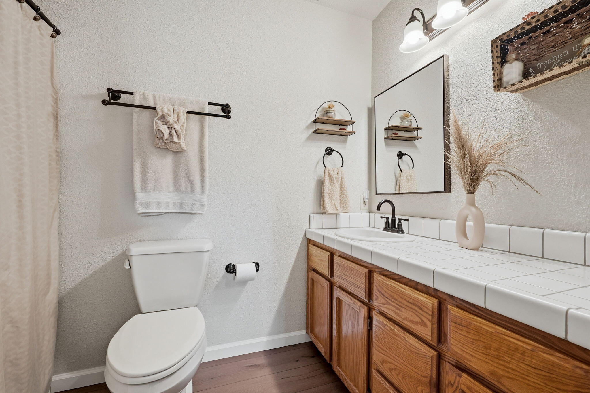 6834 Irving Road Redding, CA 96001 - Photo 14 of 26 Master bath