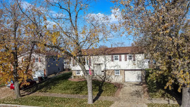 $275,000 | 5918 Stuart Lane, Oak Forest, IL 60452
