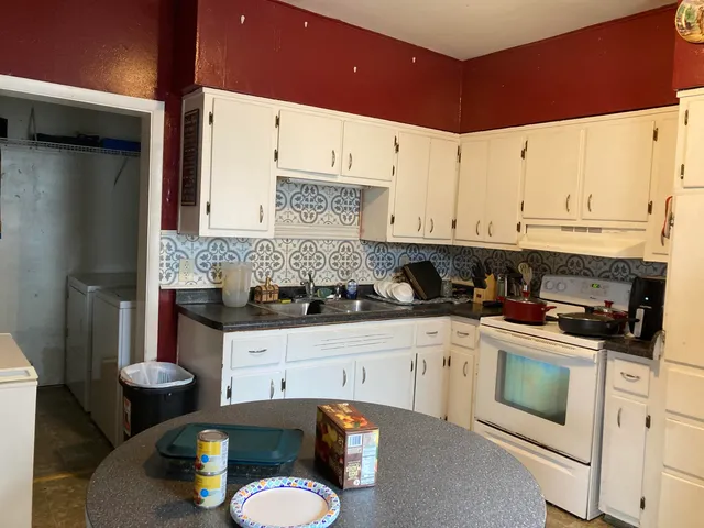 $259,000 | 401 West Daley Spring Green, Spring Green, WI 53588