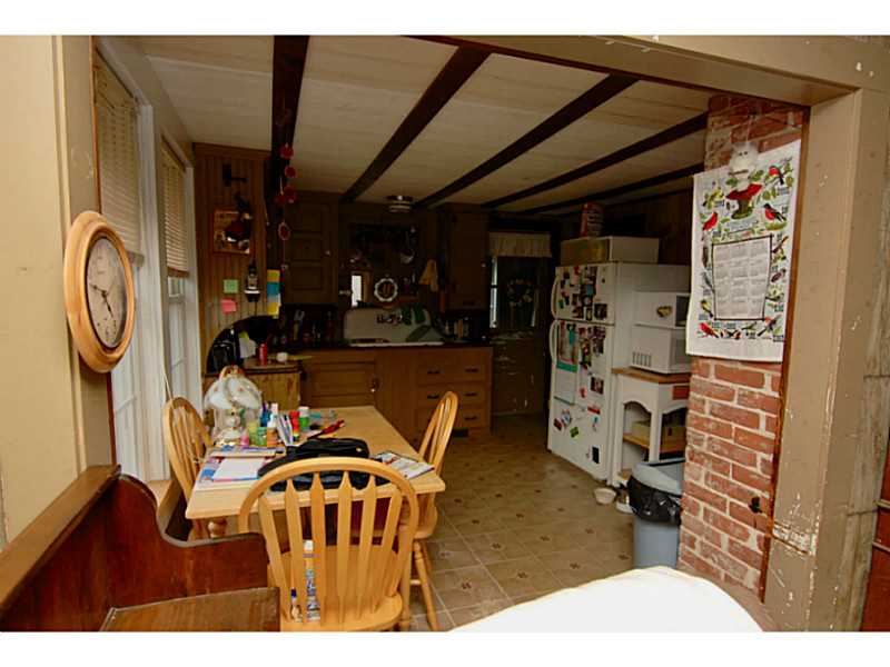 143 Quannacut Road Westerly, RI 02891 - Photo 6 of 17 Kitchen.