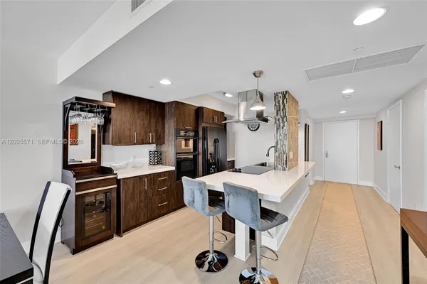 $5,800 | 1850 South Ocean Drive, Unit 1907, Hallandale Beach, FL 33009
