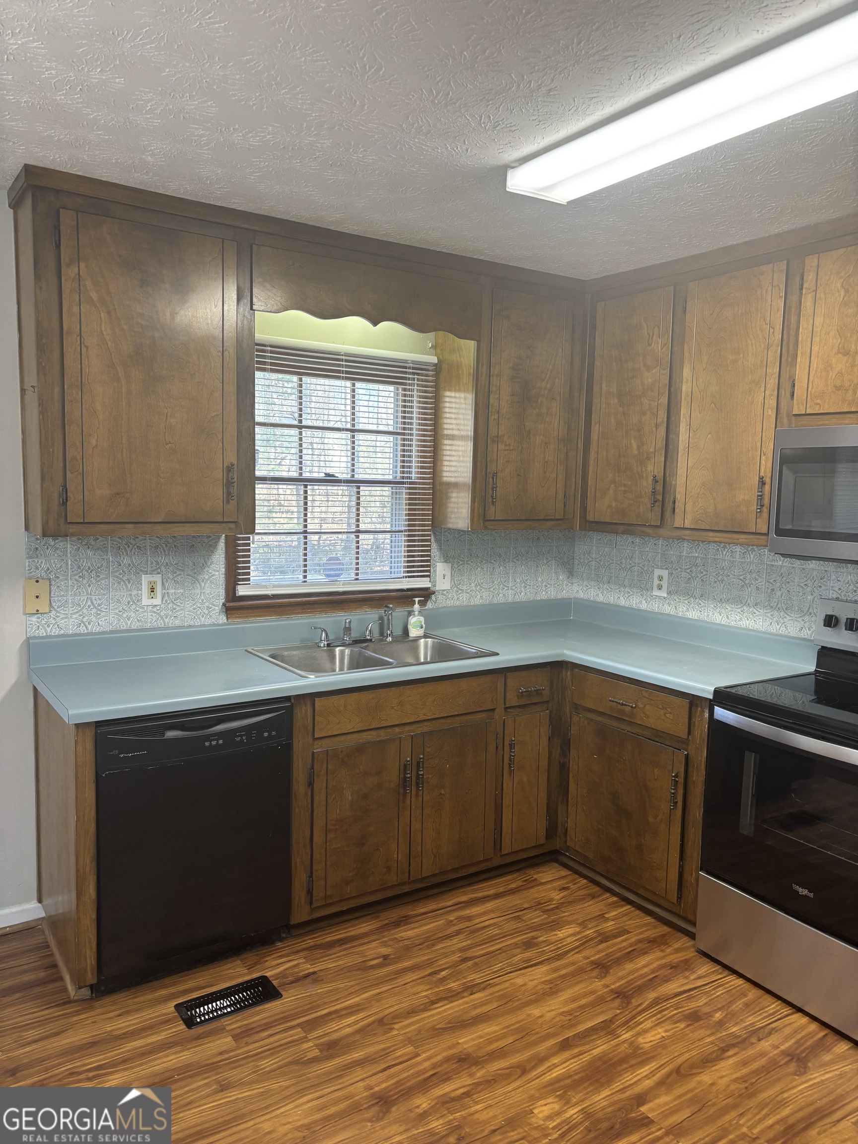 256 Frederick Drive Athens, GA 30607 - Photo 8 of 33