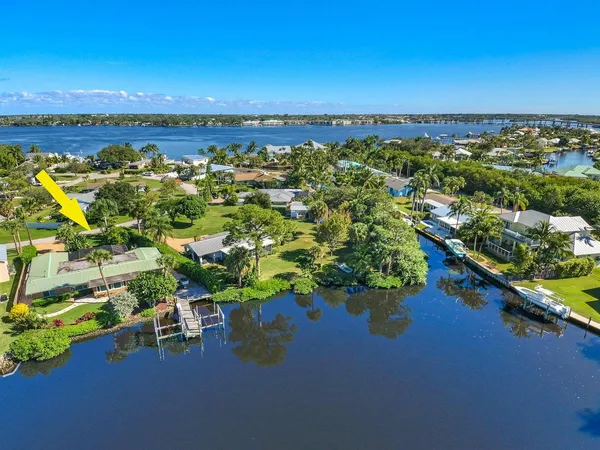 $1,050,000 | 1282 Southwest Pelican Crescent, Palm City, FL 34990