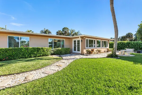 $1,050,000 | 1282 Southwest Pelican Crescent, Palm City, FL 34990