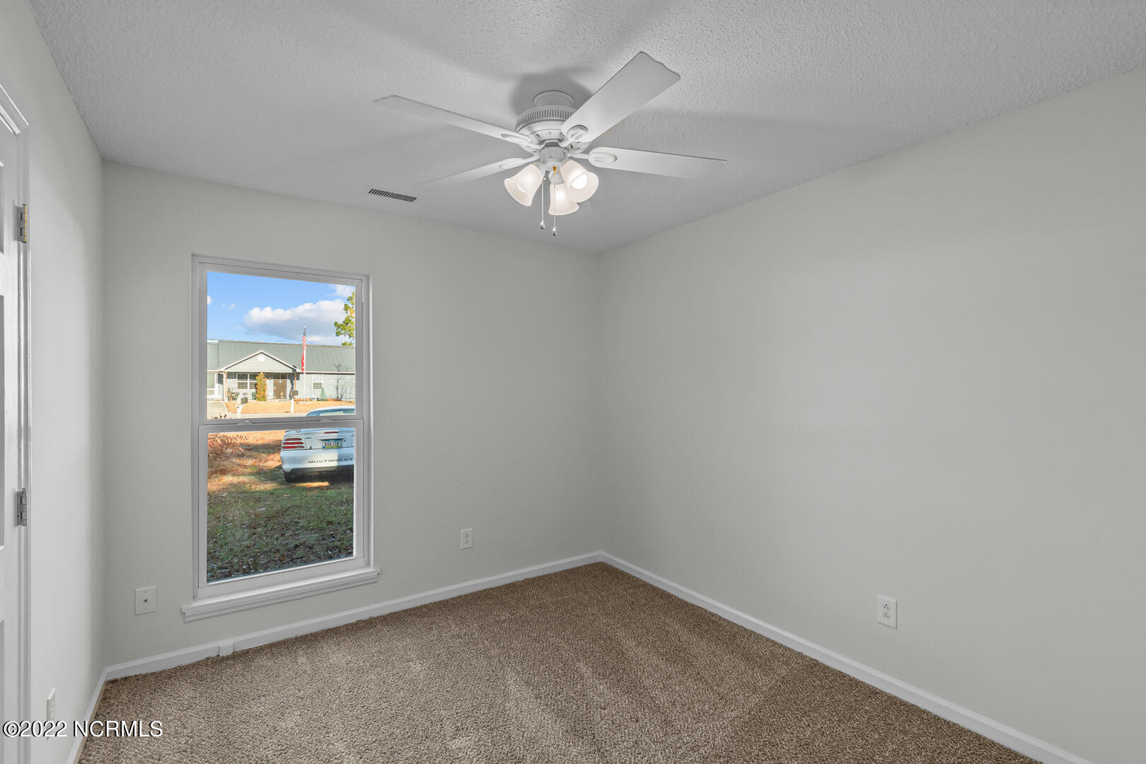 304 Crown Point Road Hubert, NC 28539 - Photo 16 of 29 16 (1)