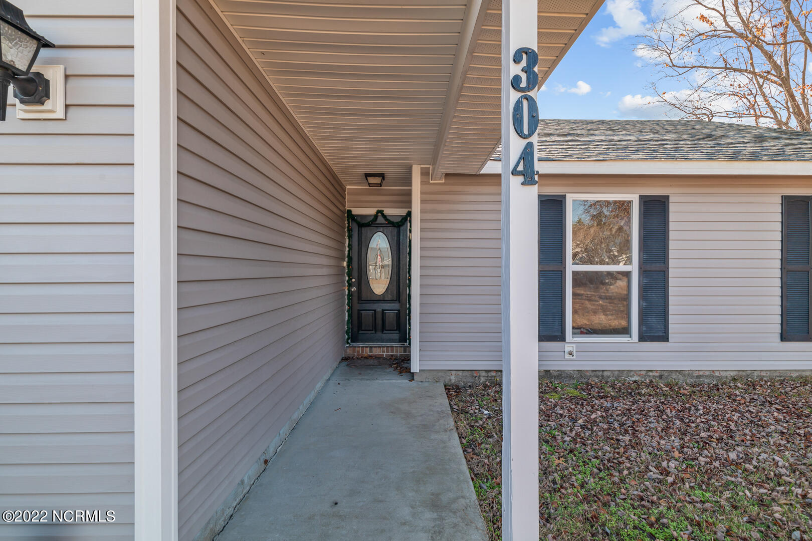 304 Crown Point Road Hubert, NC 28539 - Photo 4 of 29 4 (1)