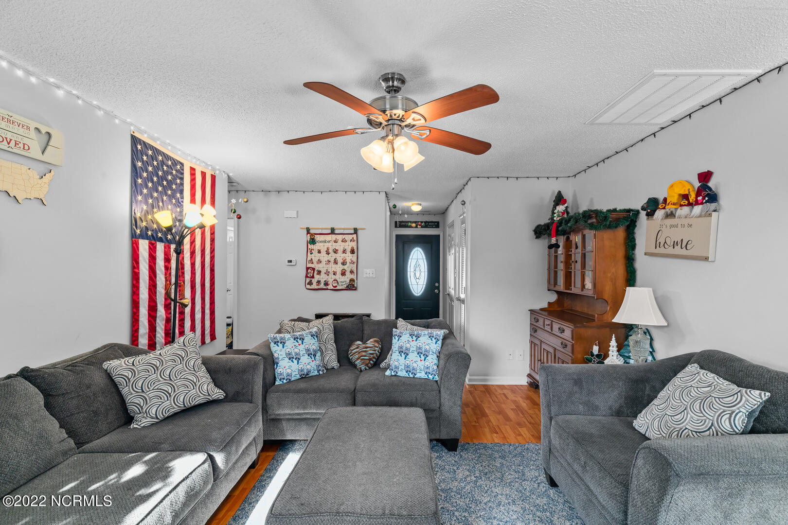 304 Crown Point Road Hubert, NC 28539 - Photo 5 of 29 5 (1)