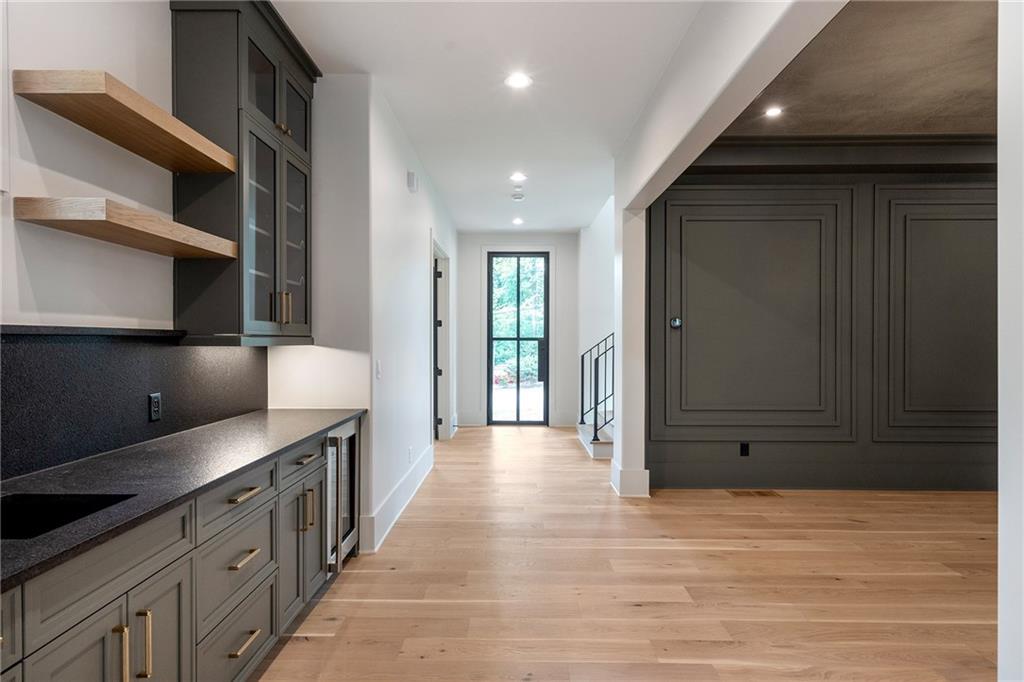 485 Read Lane Northeast Atlanta, GA 30328 - Photo 8 of 50