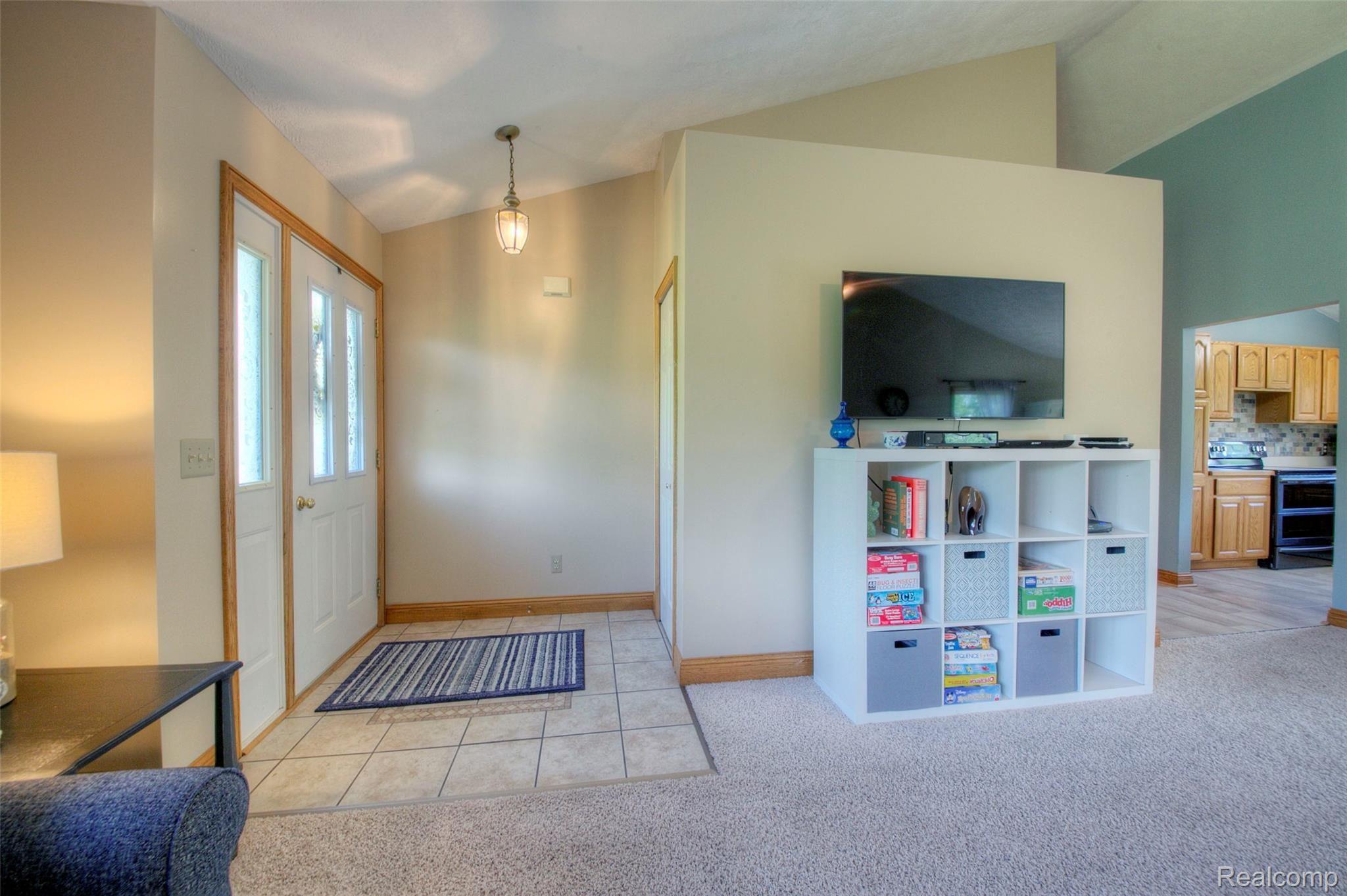 5591 Pingree Road Howell, MI 48843 - Photo 4 of 63 930A4390_1_2.jpg