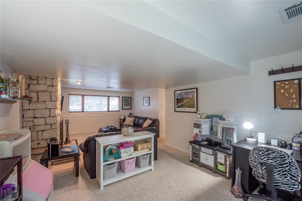 640 Blue Ridge Road Pittsburgh, PA 15239 - Photo 17 of 24 Gallery Image 17