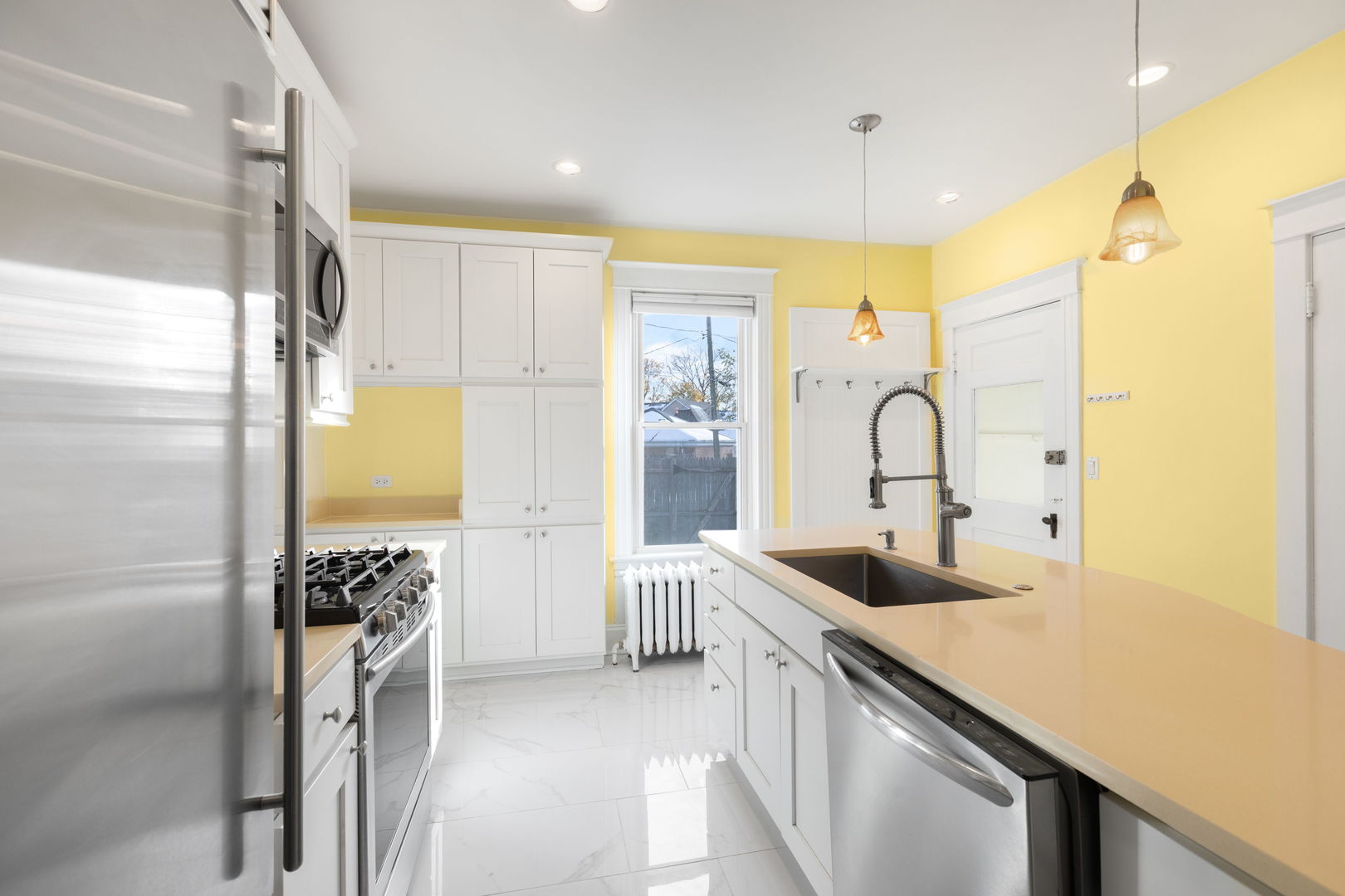 331 Granby Road Lake Forest, IL 60045 - Photo 10 of 23 a kitchen with a sink appliances and cabinets