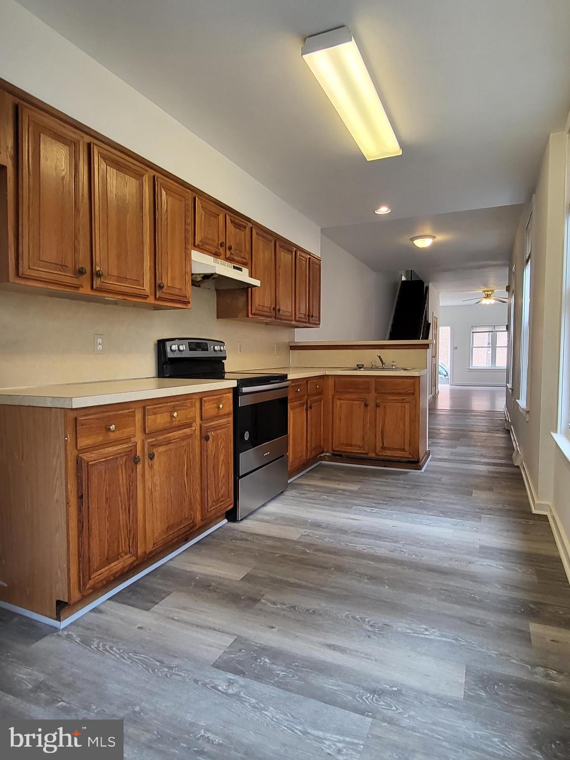 1205 Elm Street Reading, PA 19604 - Photo 12 of 29