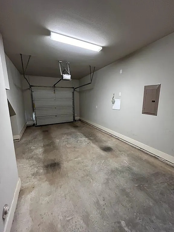 2209 Willow Street, Unit B Austin, TX 78702 - Photo 14 of 16 a view of an empty room