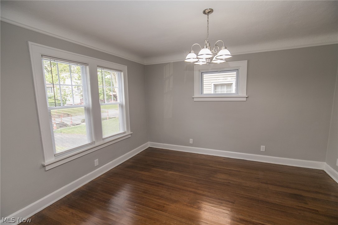 3857 Montevista Road Cleveland, OH 44121 - Photo 6 of 35