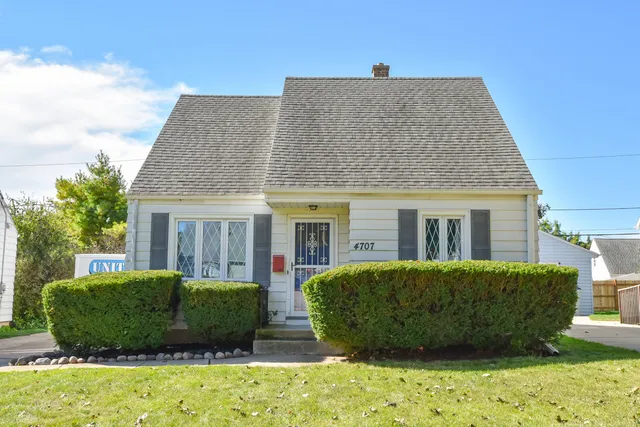 $239,000 | 4707 West Sumac Place, Milwaukee, WI 53219