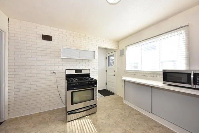 $239,000 | 4707 West Sumac Place, Milwaukee, WI 53219