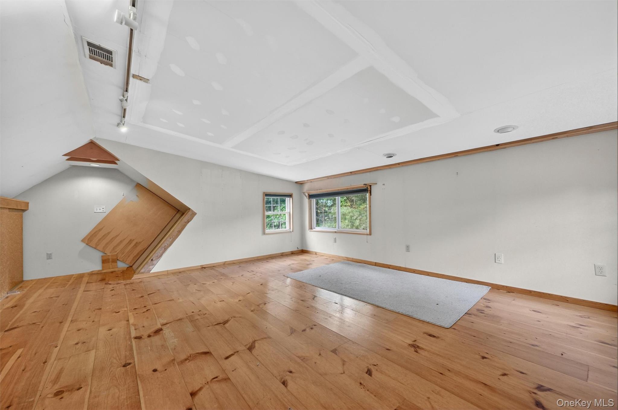 10 Edwin Road Poughkeepsie, NY 12603 - Photo 28 of 46 a view of a room with wooden floor and a window