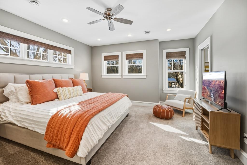 185 West Lake Street Excelsior, MN 55331 - Photo 2 of 95