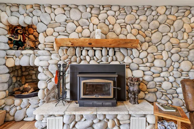 $599,000 | 6949 Rector Creek Road, Igo, CA 96047